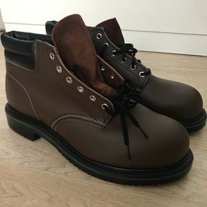 🔴🔴SOLD🔴🔴RED WING SHOES . NEW ‼️